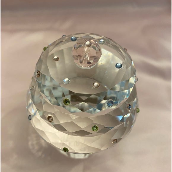 New (no box) SIMON DESIGN CRYSTAL CUPCAKE PAPERWEIGHT with PINK ON TOP - Picture 3 of 5